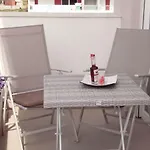 Ruby's Lejlighed